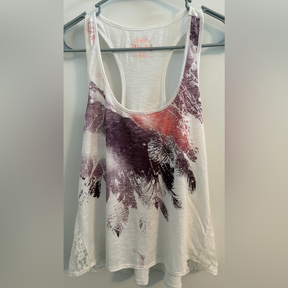Mudd Women's Purple and Red Feather Print Tank Top - Size large